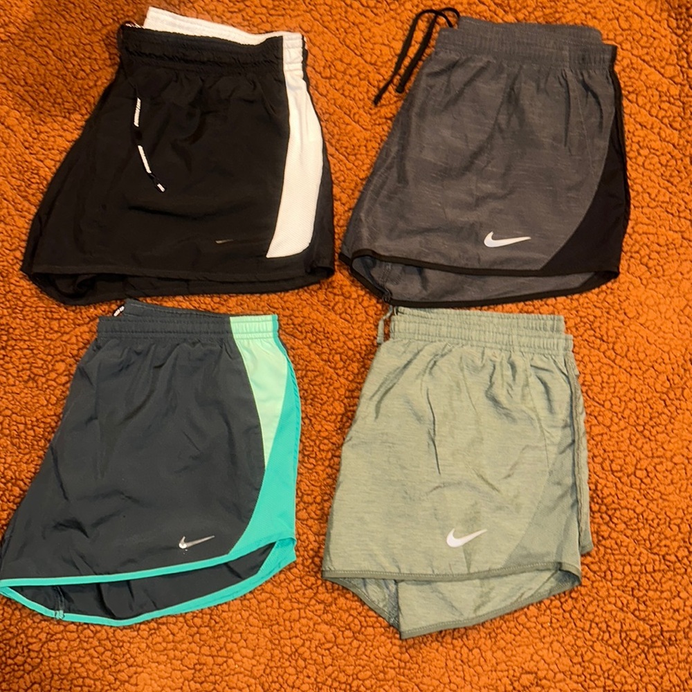 Nike running shorts size L